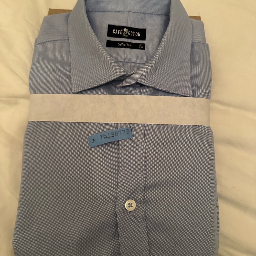 Cafe cotton blue button down